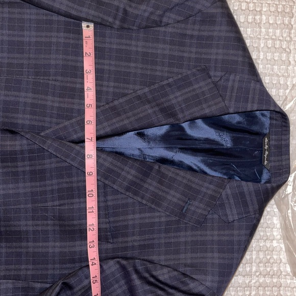 Gorgeous ZEGNA suit. Made in Italy - Picture 12 of 16